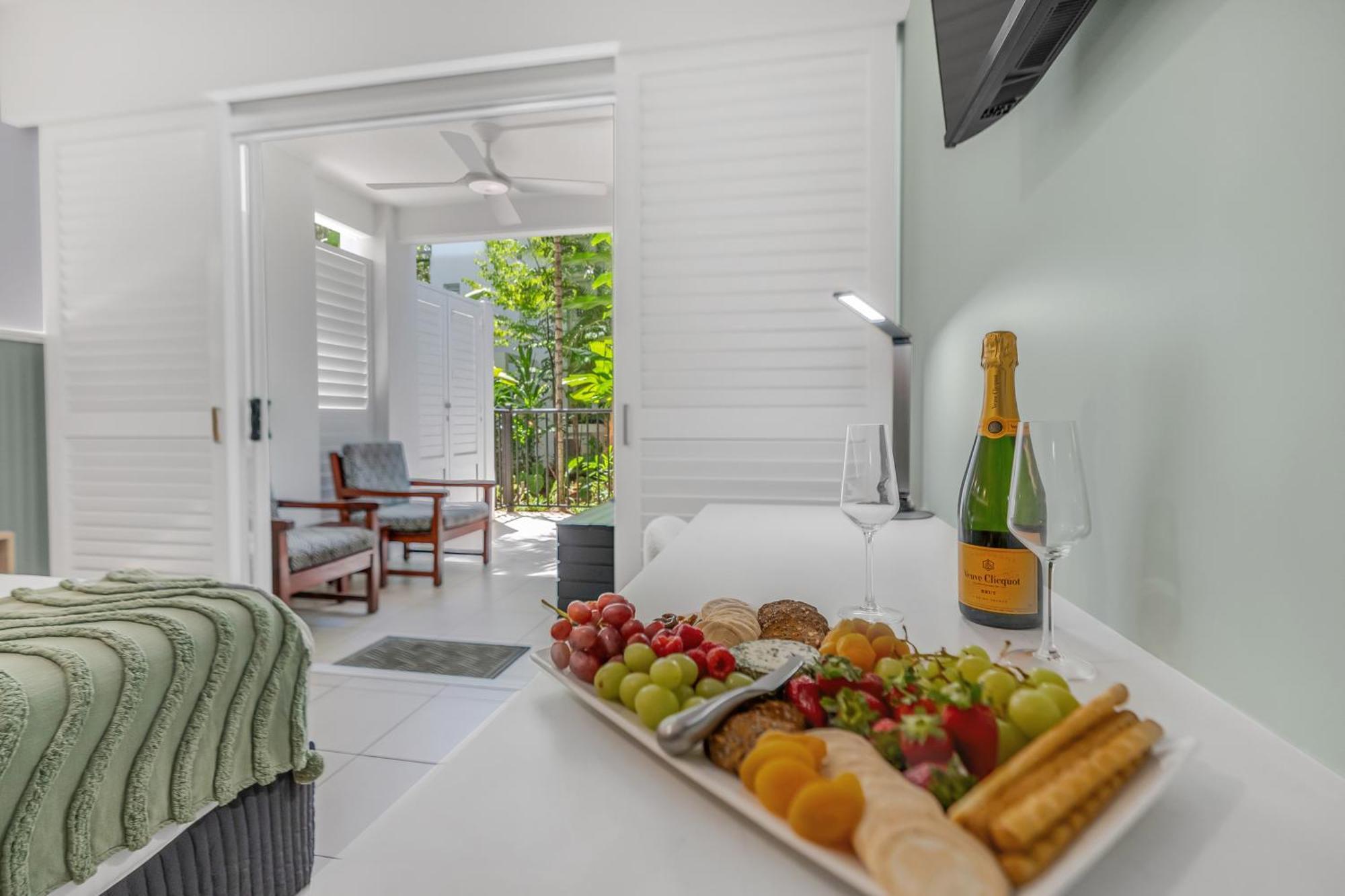 Elysium Private Apartments At Beach Club & Spa Παλμ Κόουβ Εξωτερικό φωτογραφία